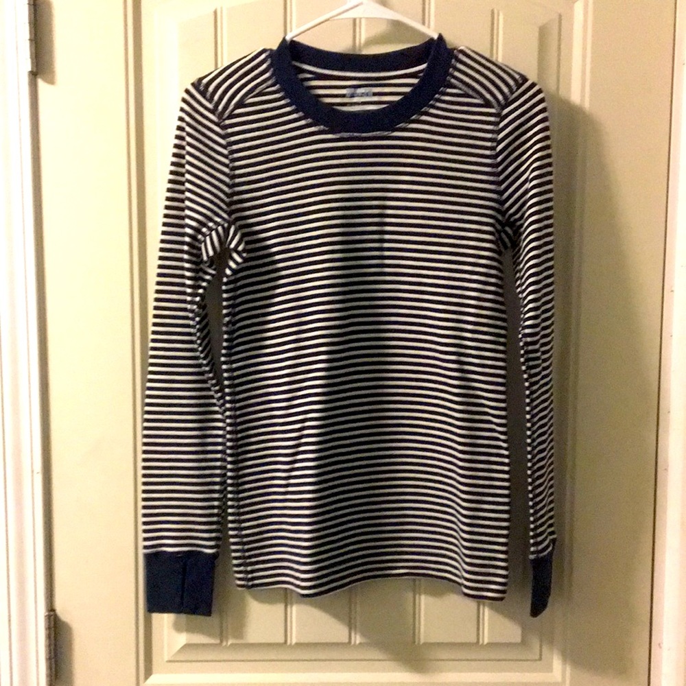 Duluth Trading Company long sleeve navy white thermal with thumb holes